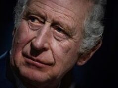 Re Carlo, notte a casa a Londra dopo l’inizio delle cure per il cancro