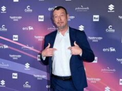 Sanremo 2024, Amadeus e l’invito ai trattori: “Porte aperte, non torno indietro”