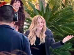 Sanremo 2024, Lorella Cuccarini prova fuori dall’Ariston: fan impazziti