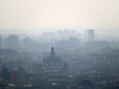 Smog ‘veleno’ per il cervello, più segni Alzheimer in chi vive in aree inquinate: lo studio