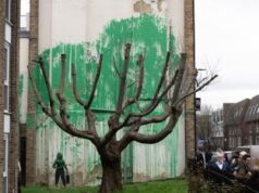 Banksy, nuovo murales a Londra: il messaggio ‘ecologista’ dello street artist