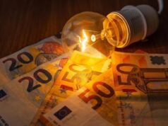 Bollette della luce giù del 19,8% nel secondo trimestre