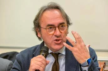 Bonelli: “Meloni ingannatrice seriale, le sue bugie un insulto a italiani in difficoltà”