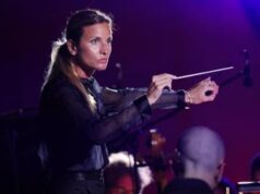 Criticarono Beatrice Venezi, sospesi tre orchestrali: faranno causa