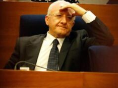 De Luca citato a giudizio da Corte Conti: “Card vaccini spesa inutile”