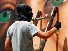 Jorit e il selfie con Putin: dal murales di Mariupol a Sochi, chi è lo street artist