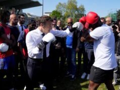 Macron come Rocky, presidente in palestra con i guantoni