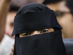 Pordenone, bimba di 10 anni a scuola coperta dal niqab