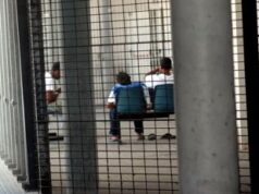 Roma, caos nel Cpr di Ponte Galeria: bomba carta e bruciati materassi