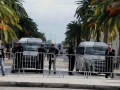 Tre cooperanti italiani fermati in Tunisia: “Presunte irregolarità su prelievi di denaro”