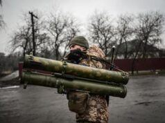 Ucraina, Zelensky: “Avanzata Russia si è fermata”. Ma Mosca ha il triplo di munizioni