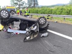 A1, auto tampona tir e si ribalta: morta ragazza di 21 anni