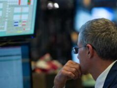 Borsa Milano affonda, oggi chiude a -2,81%