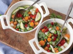 Digiuno sì o no contro il cancro? Berrino: “Oggi mangiamo troppo, cambiare rotta”