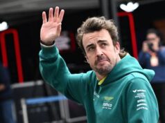 F1, Alonso rinnova con l’Aston Martin:”Qui per restare”
