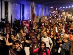 Gaza, tre britannici tra i 7 operatori Wck uccisi. Manifestanti sotto casa di Netanyahu: “Dimissioni”