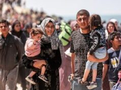 Israele, media: spari Idf su civili in viaggio verso Gaza. Netanyahu rinvia operazione a Rafah