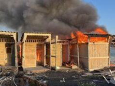 Ostia, in fiamme stabilimento La Casetta: distrutte alcune cabine – Foto