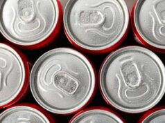 “Recycle me”, lo spot di Coca-Cola per la sostenibilità che “accartoccia” il logo