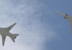 Ucraina, bombardiere russo precipita a est della Crimea