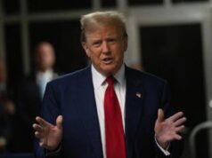 Ucraina, la minaccia di Trump: “Europa faccia di più o stop armi Usa”