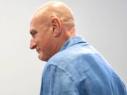 A Chico Forti permesso per lavorare: insegna windsurf ai disabili e inglese agli anziani