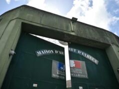 Francia, continua caccia all’evaso: cercò di comprare fucili d’assalto in cella