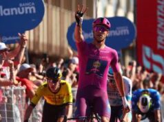 Giro d’Italia, Milan vince tredicesima tappa e Pogacar sempre maglia rosa