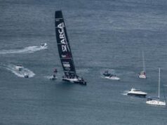 Il maxi 100 Arca Sgr e il Fast and Furio sailing team al via della stagione di regate 2024