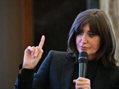 Ministra Bernini contestata a Pisa: “Ci hanno impedito di parlare”
