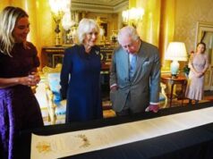 Per Carlo II un Coronation roll ‘vegano’: sarà di carta e non di pelle