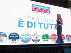 Perugia, Scoccia firma patto con città : ”Sarò sindaco di tutti”