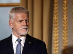 Presidente ceco Pavel ferito in incidente in moto