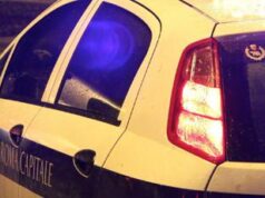 Roma, abbandona la figlia sul Raccordo per un 5 in latino