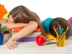 ‘Sindrome da fine scuola’, per bimbi e ragazzi stanchezza e sonno difficile