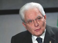 Strage Brescia, Mattarella commemora vittime: applausi in piazza Loggia