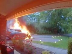 Suv prende fuoco spontaneamente sul vialetto di casa, famiglia salva per miracolo – Video