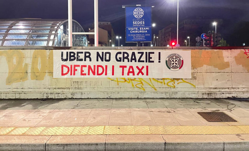 torino protesta taxi uber