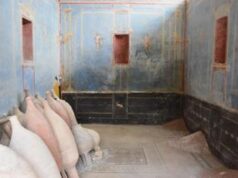A Pompei scoperto un sacrario con pareti azzurre