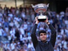 Alcaraz vince Roland Garros, Zverev ko al quinto set in finale