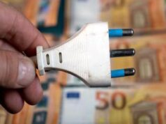 Bollette luce, mercato tutelato addio: cosa succede da domani 1 luglio