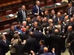Caos alla Camera, Lega chiede il Var: “Video dimostra aggressione Donno a Calderoli”