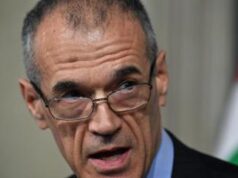 Conti pubblici, il paradosso della procedura che conviene all’Italia: parla Cottarelli