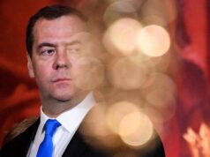 Droni contro casa Putin, Zelensky: “Solo bugie”. Medvedev: “Dovrà nascondersi per il resto della vita”