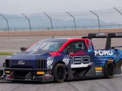 Ford F-150 Lightning SuperTruck: giro record a Pikes Peak