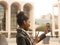 Innovazione e accessibilità: Med-EL e Microsoft uniscono le forze per l’inclusione uditiva