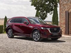 Mazda avvia la prevendita della CX-80, suv ‘doppiamente’ ibrido
