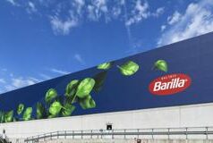 Per i 30 anni del pesto Barilla inaugurato un maxi murale artistico di oltre 800mq