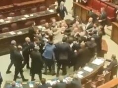 Rissa alla Camera, M5S Donno deposita denuncia