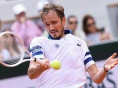 Roland Garros, Medvedev ko agli ottavi con De Minaur